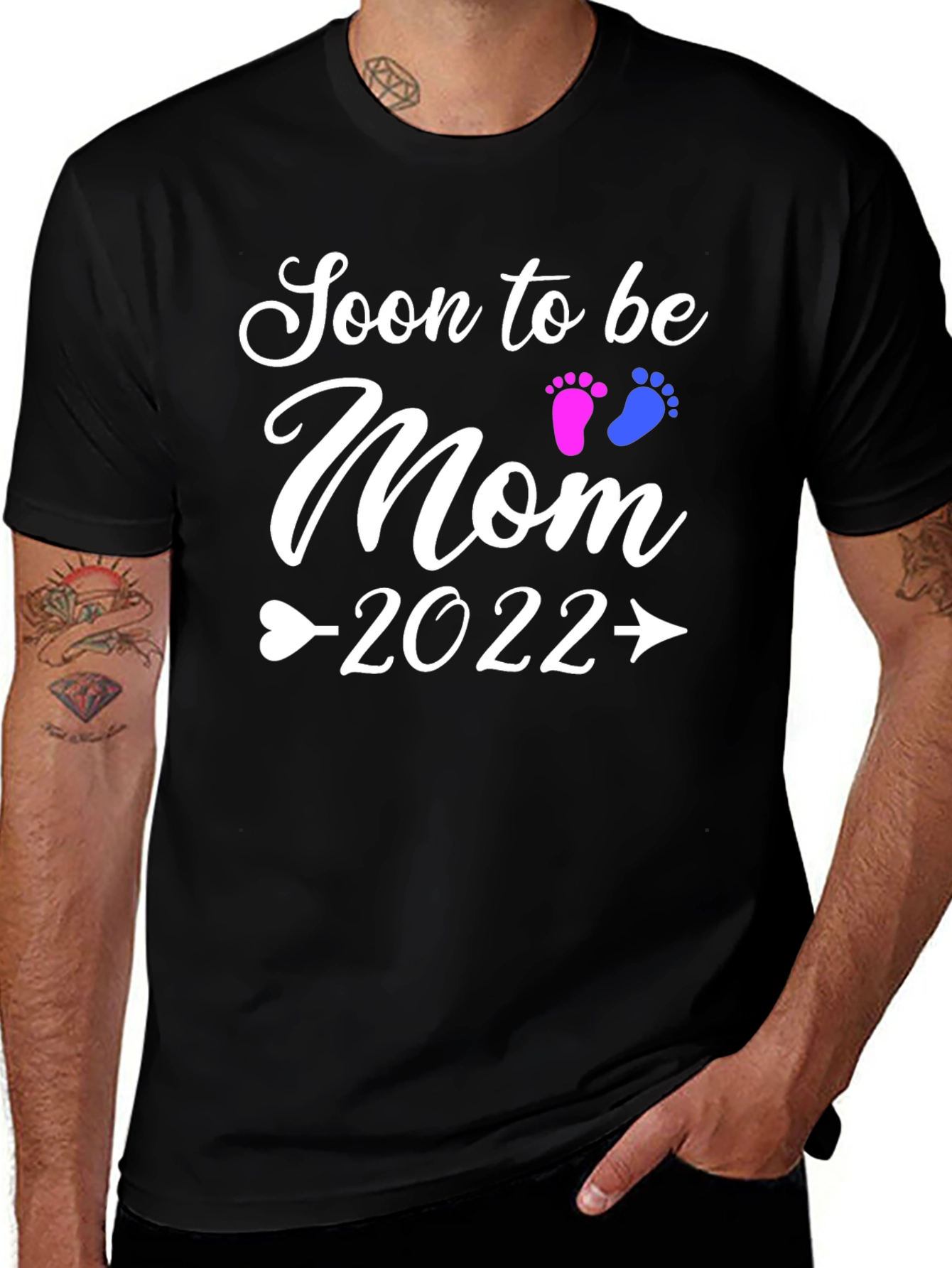 Soon To Be Mom 2022 T-Shirt Pregnancy Announcement