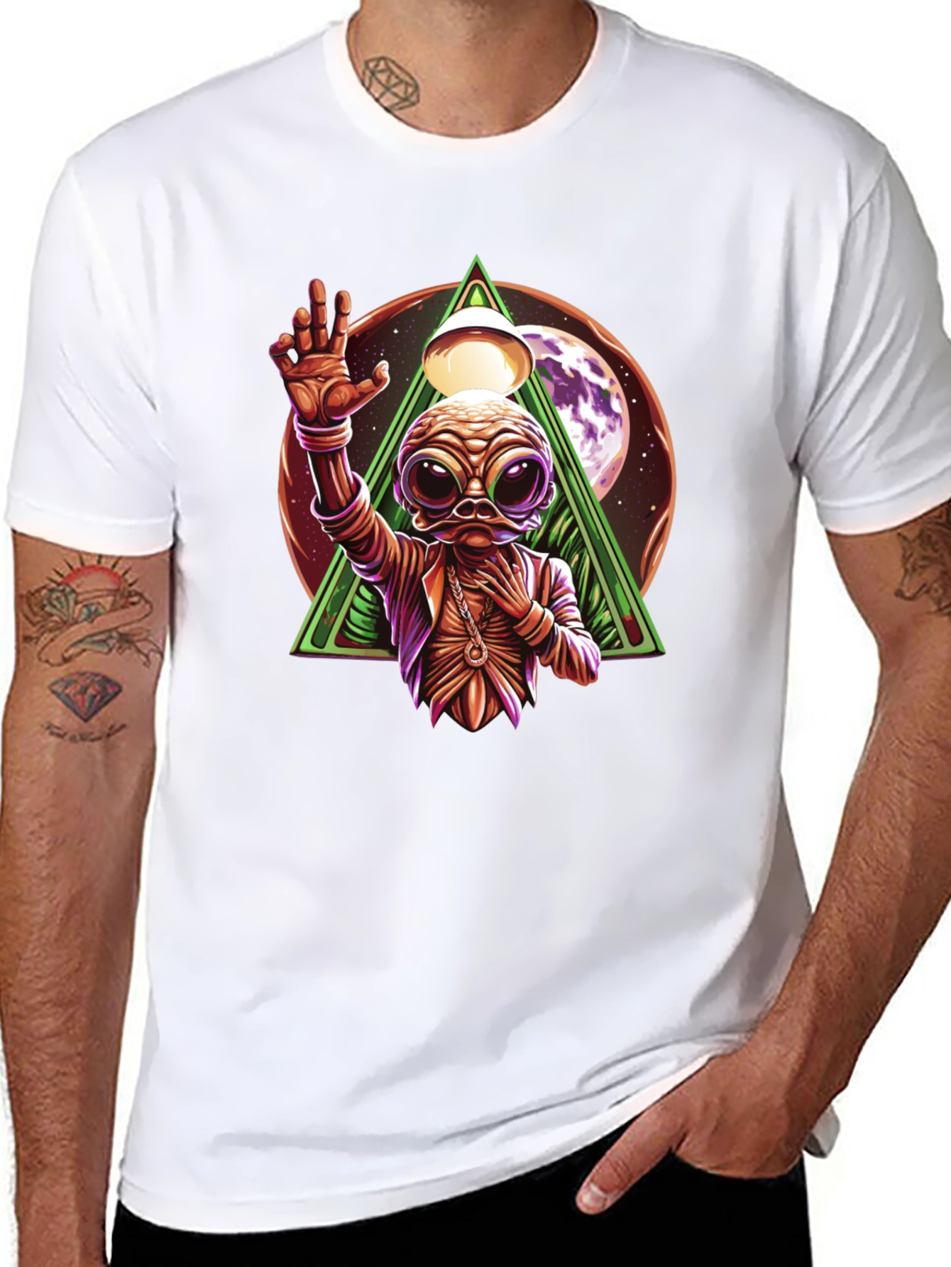 Alien Graphic Black T-Shirt - Unique Design