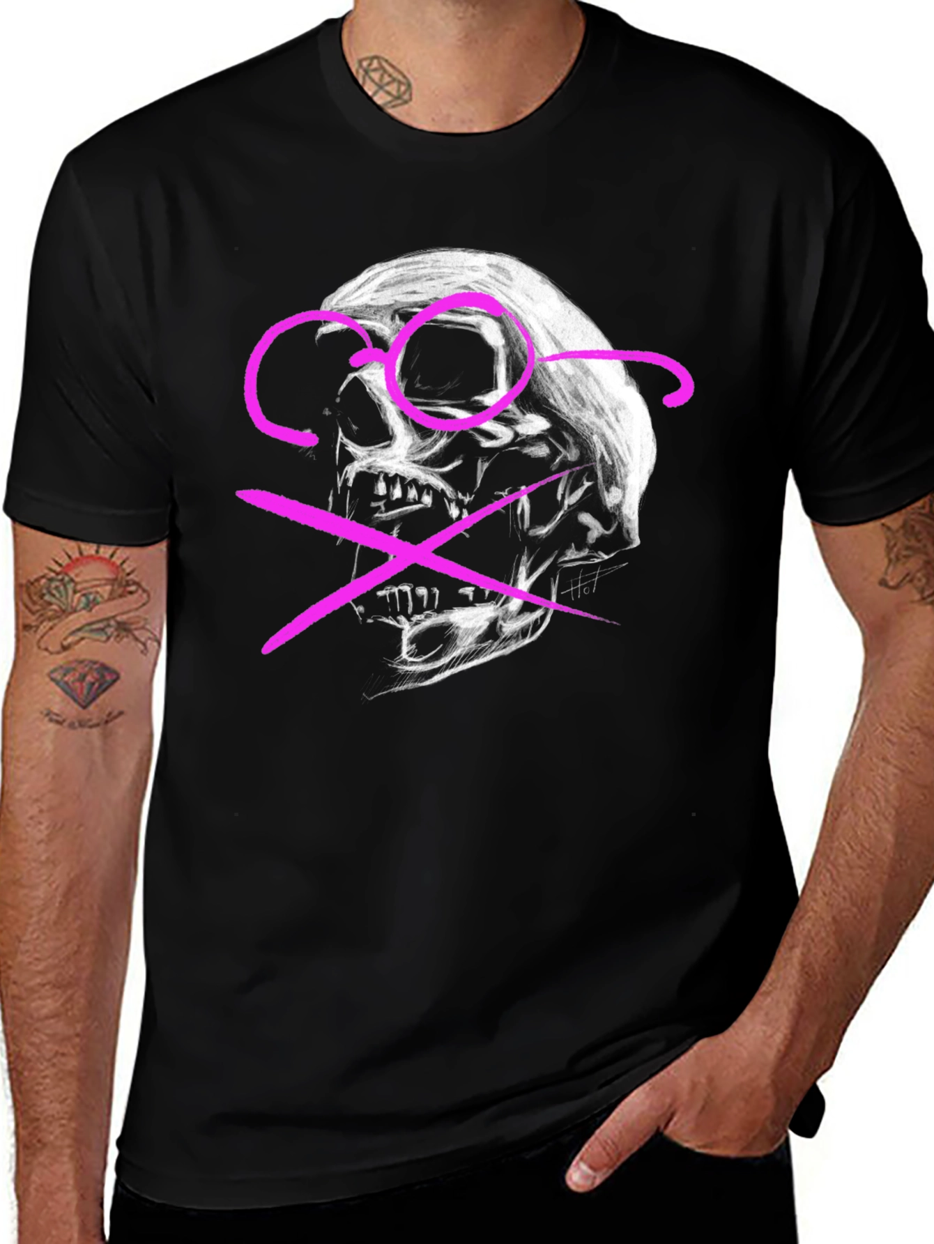 Edgy Skull Graphic Tee - Modern Streetwear