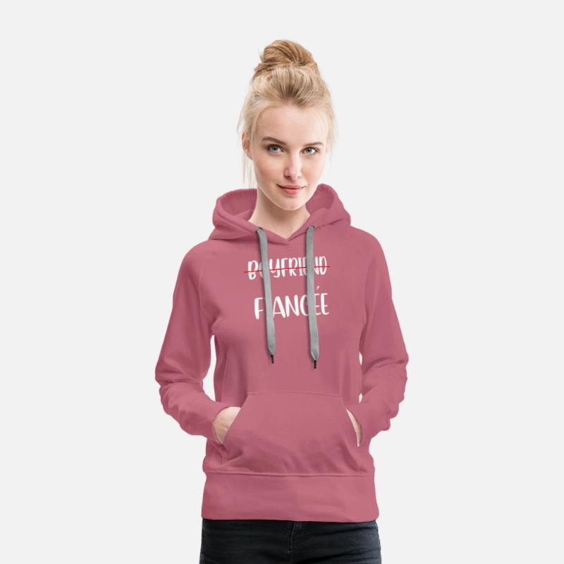 Couple Engagement Engaged Men Funny Fiancee