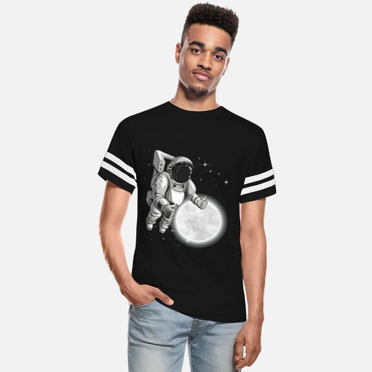 Far From Moon - Astronaut