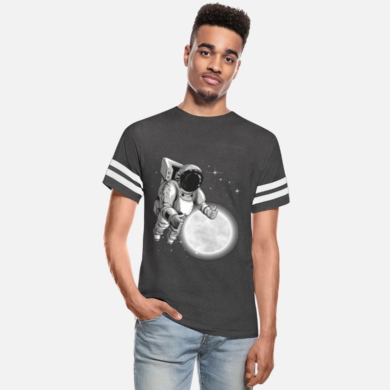 Far From Moon - Astronaut