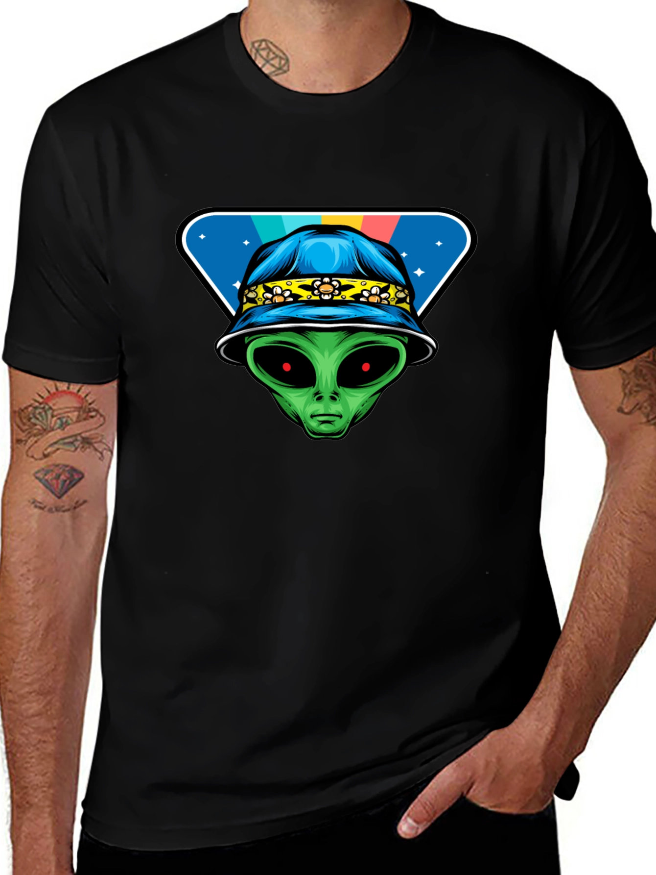 Alien Head Bucket Hat Graphic T-Shirt