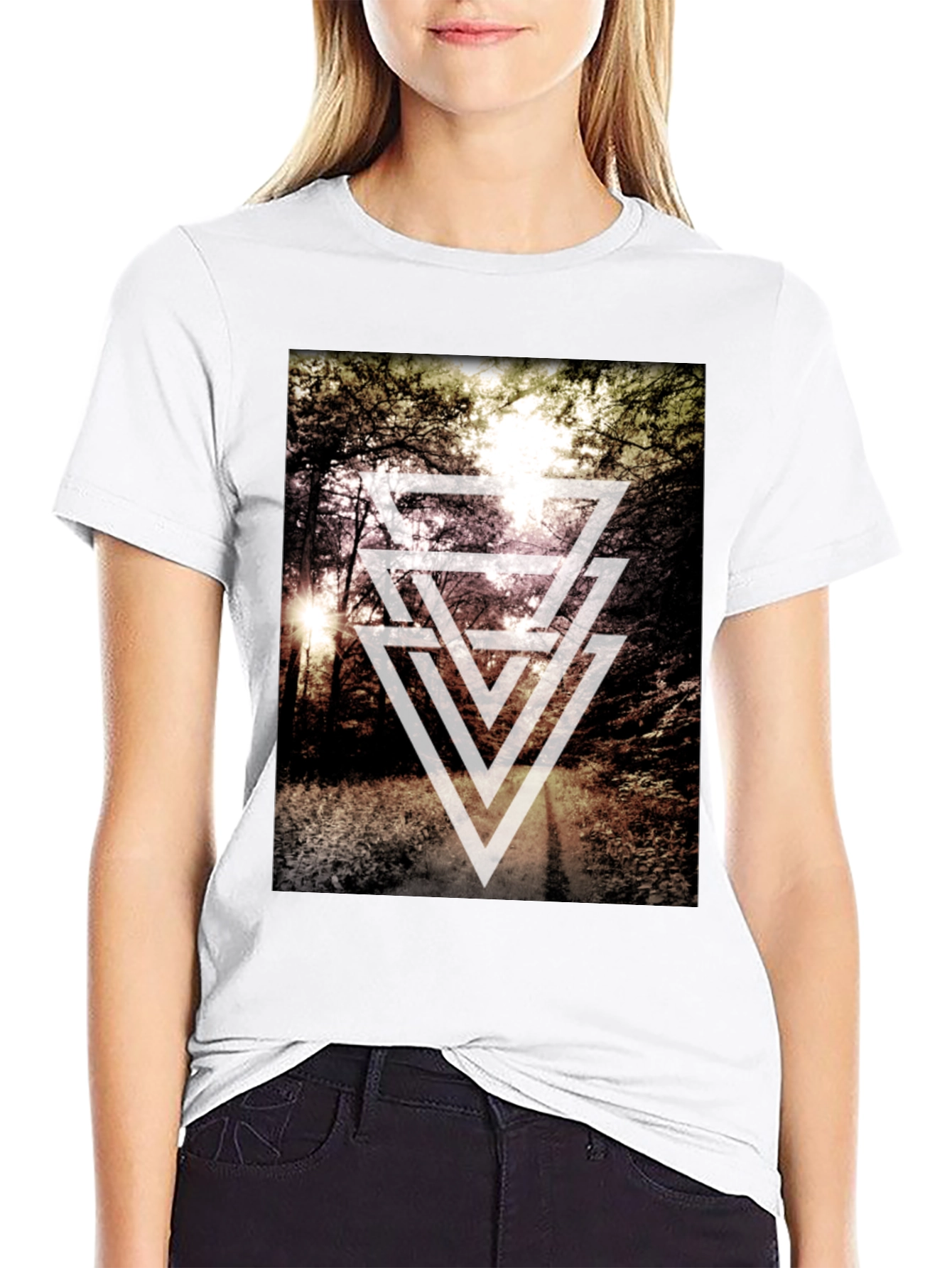 Geometric Forest Print T-Shirt - Modern Style